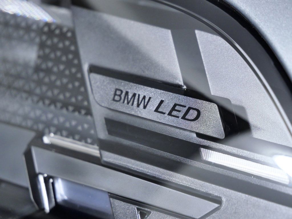Thumbnail: 2026 BMW X5 - 4