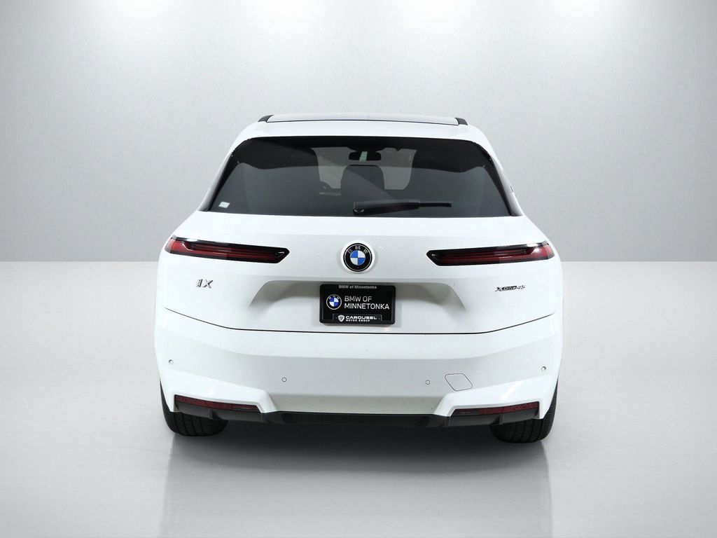 Thumbnail: 2026 BMW iX - 10