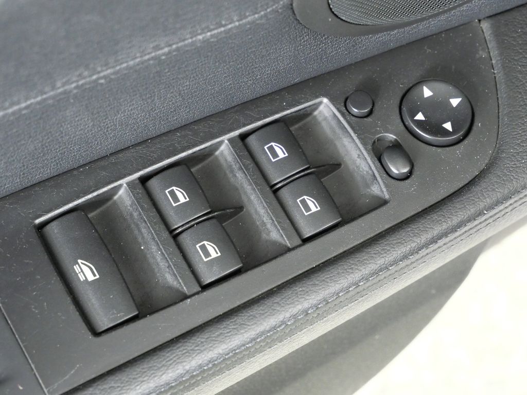 Thumbnail: 2009 BMW Z4 - 27