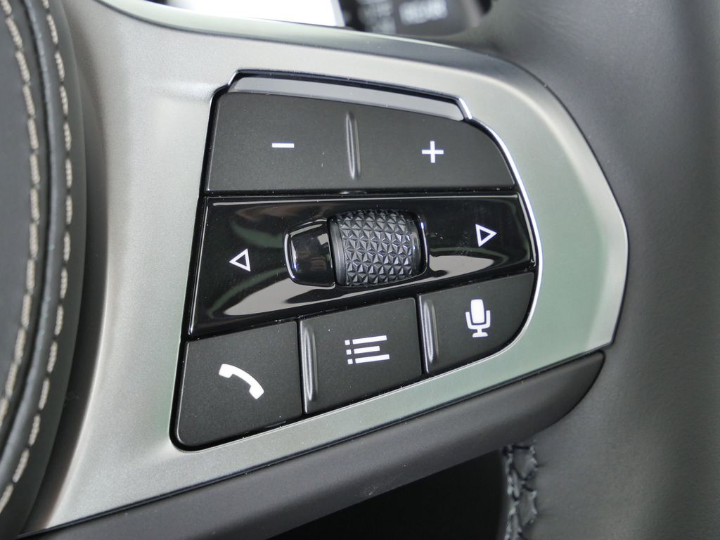 Thumbnail: 2026 BMW X5 - 42