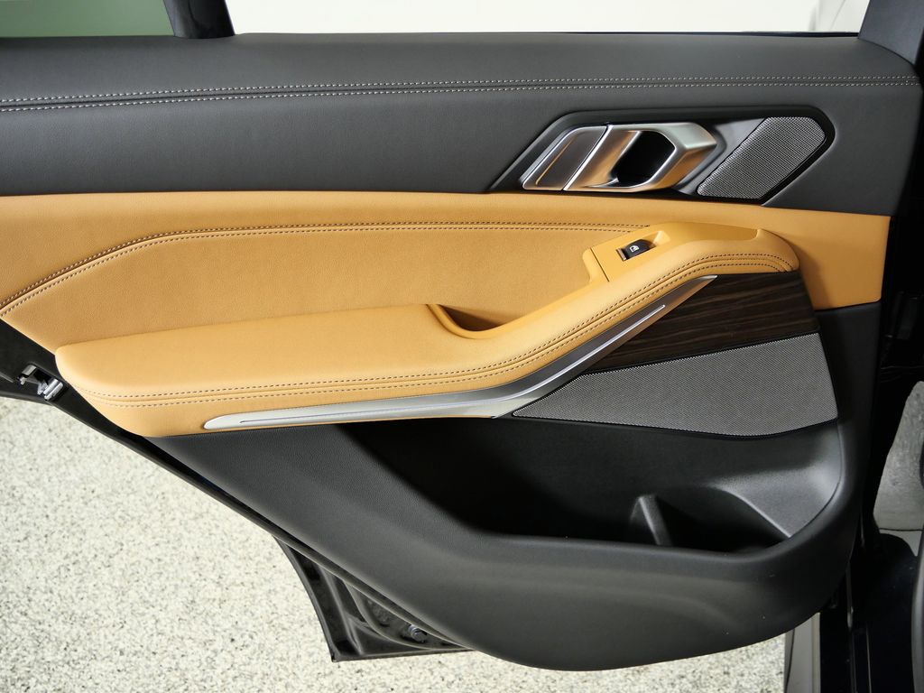 Thumbnail: 2026 BMW X5 - 30