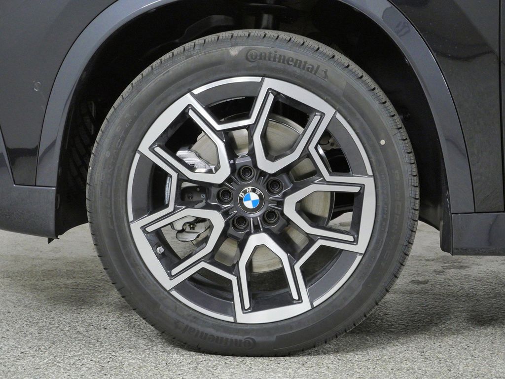 Thumbnail: 2026 BMW X1 - 16