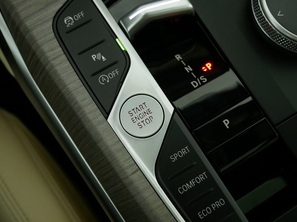 Thumbnail: 2025 BMW 3 Series - 50