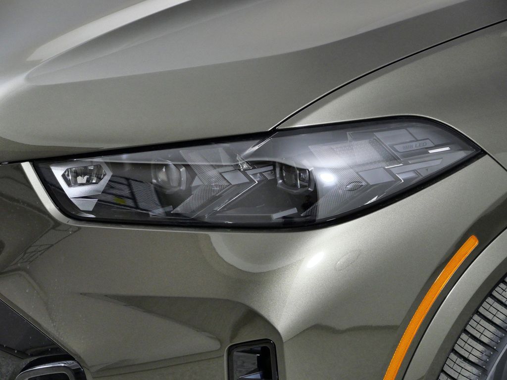 Thumbnail: 2026 BMW X5 - 3