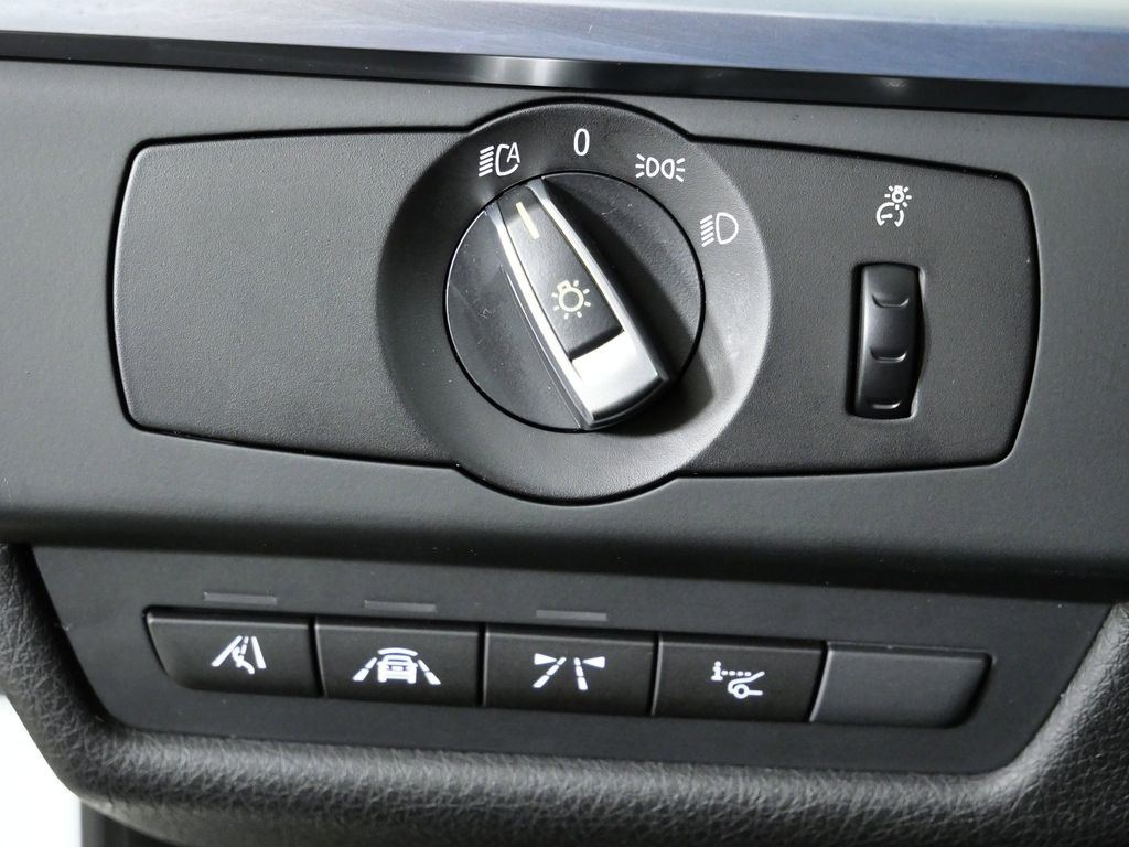 Thumbnail: 2015 BMW M6 - 36