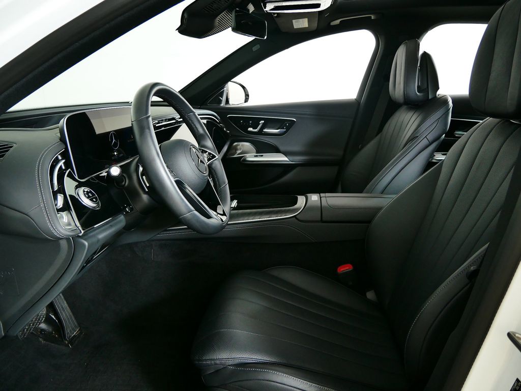 Thumbnail: 2024 Mercedes-Benz E-Class - 30