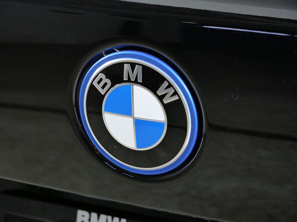 Thumbnail: 2026 BMW X5 - 11