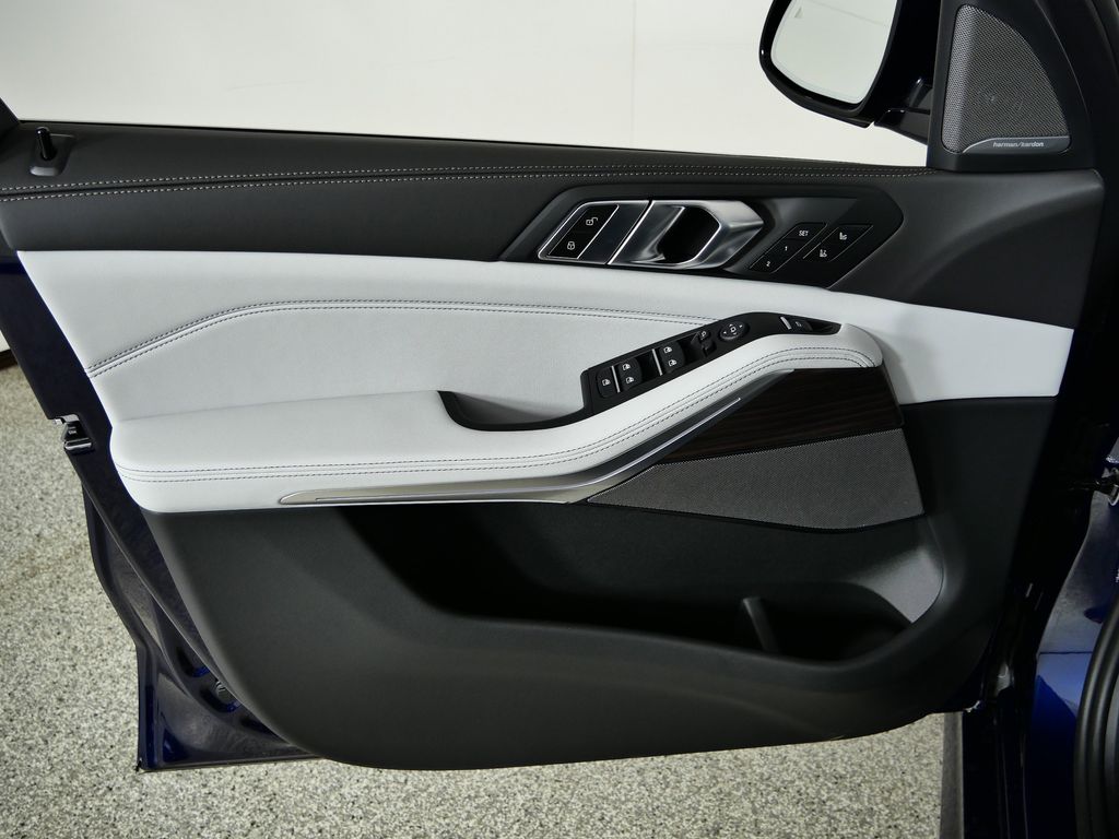 Thumbnail: 2026 BMW X5 - 34