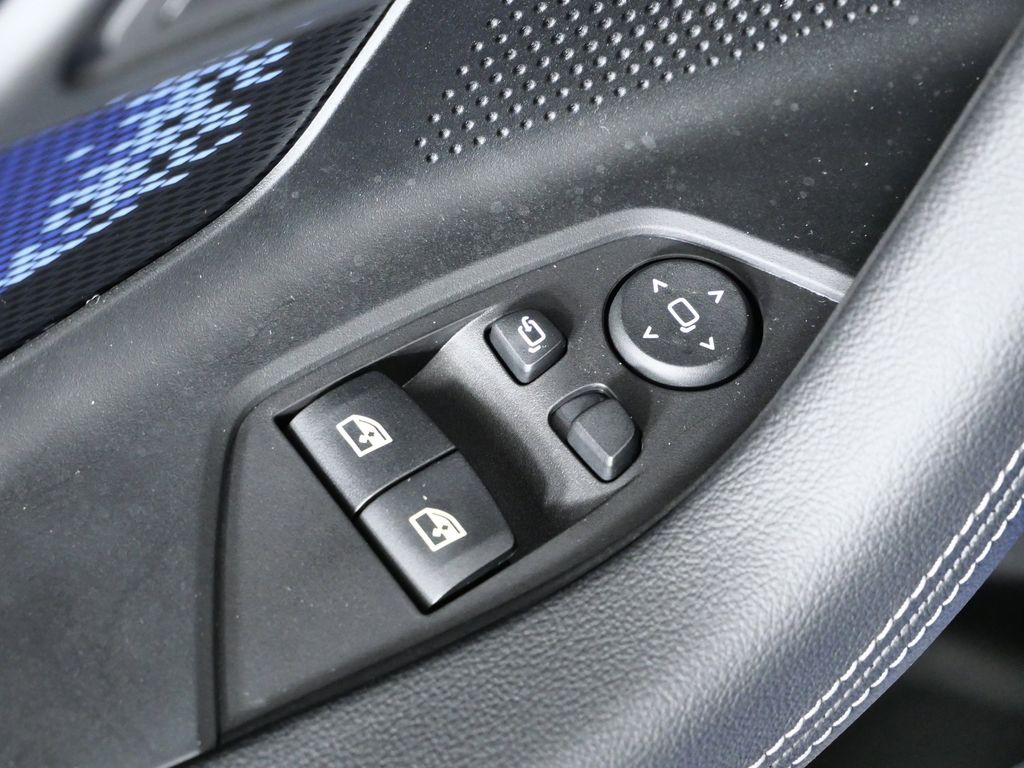 Thumbnail: 2026 BMW M2 - 27