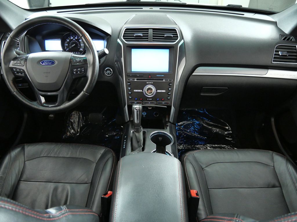 Thumbnail: 2016 Ford Explorer - 6