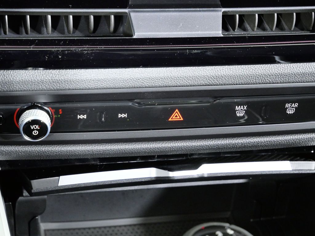 Thumbnail: 2026 BMW M4 - 42