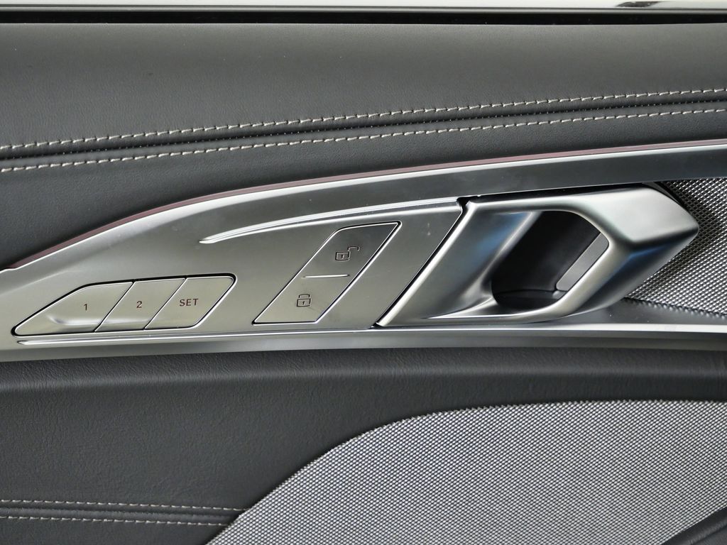 Thumbnail: 2026 BMW 8 Series - 37