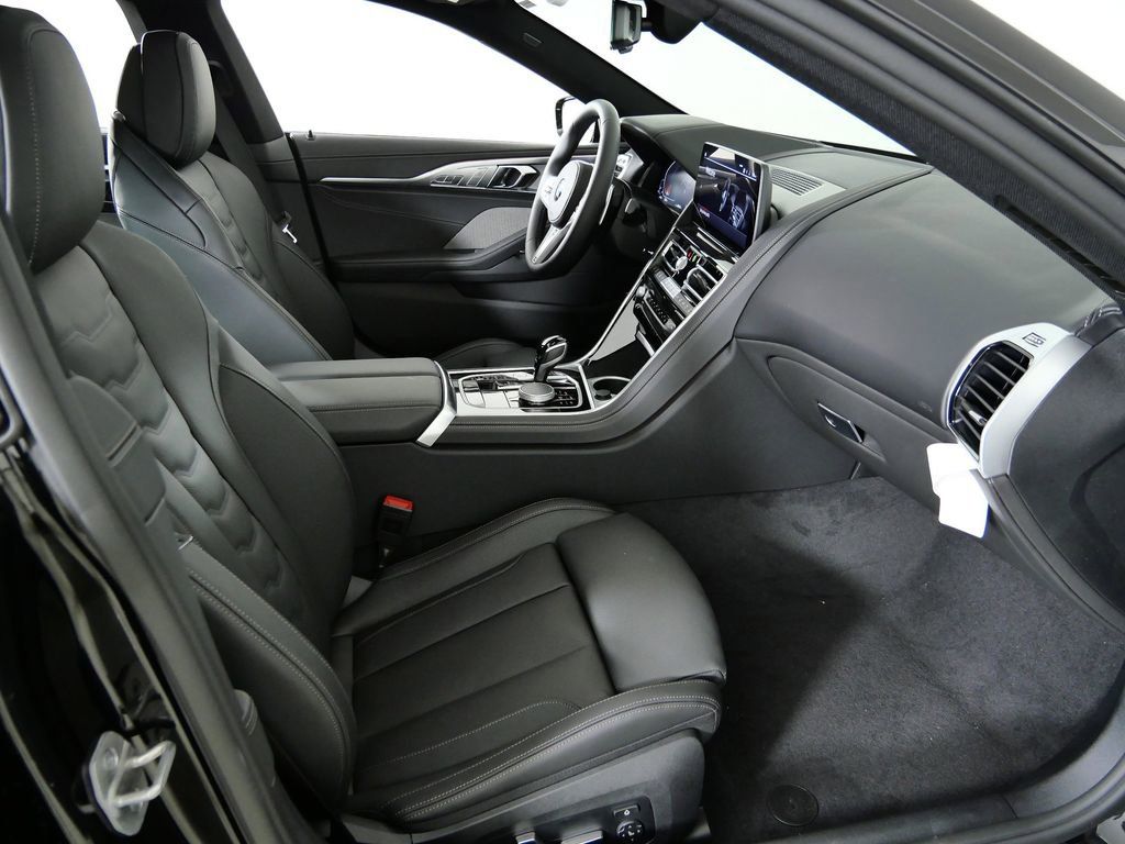 Thumbnail: 2026 BMW 8 Series - 22