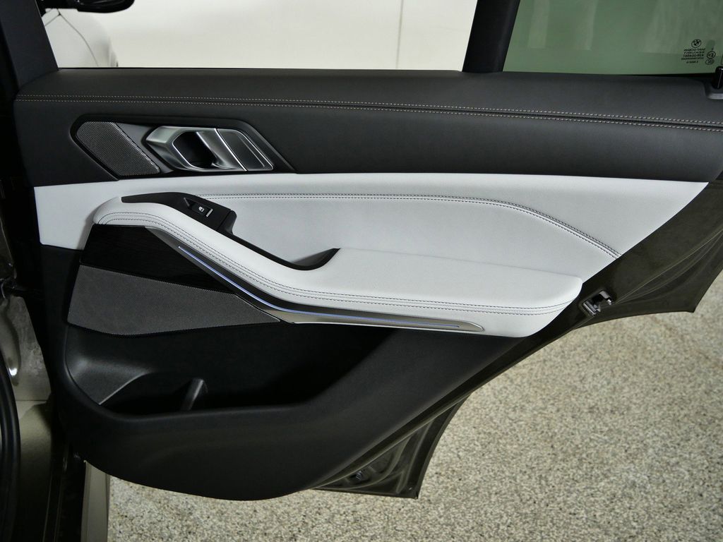 Thumbnail: 2026 BMW X5 - 25
