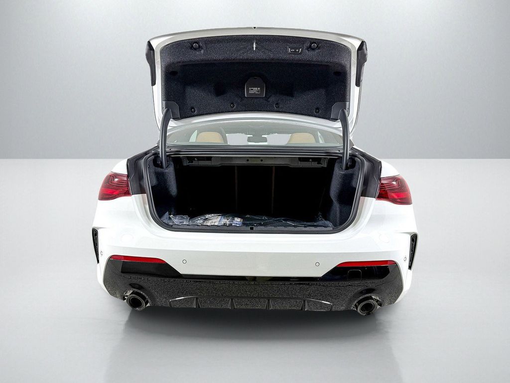 Thumbnail: 2026 BMW 4 Series - 16