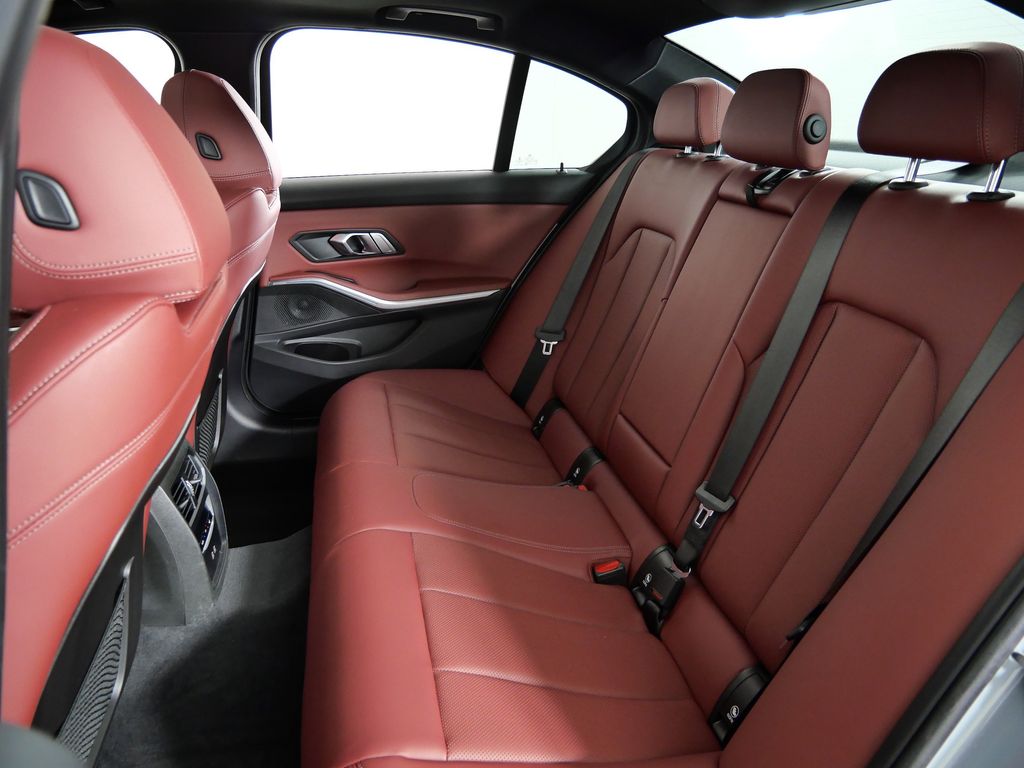Thumbnail: 2023 BMW 3 Series - 36