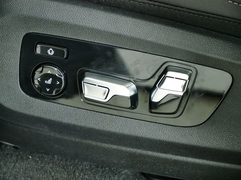 Thumbnail: 2026 BMW X5 - 38