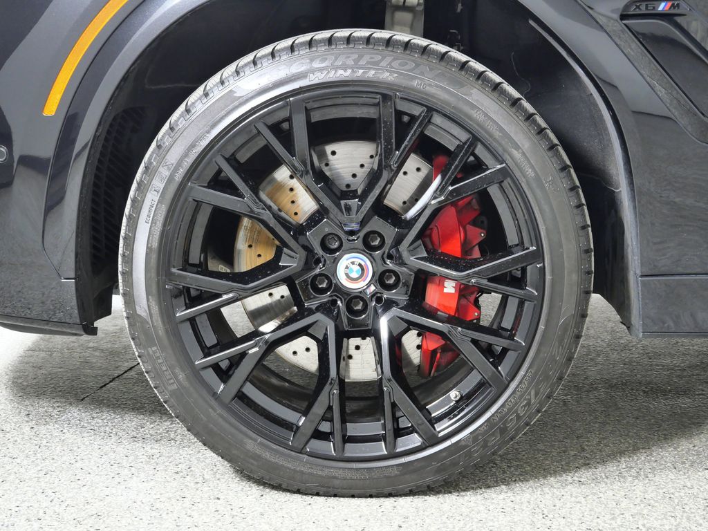 Thumbnail: 2023 BMW X6 - 17