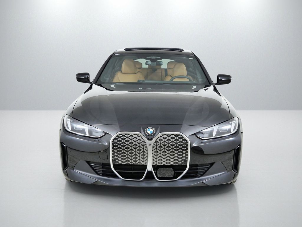 Thumbnail: 2026 BMW i4 - 2