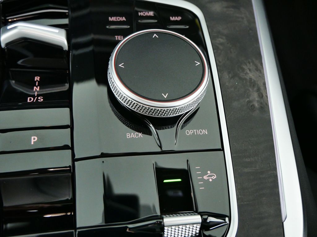 Thumbnail: 2026 BMW X7 - 45