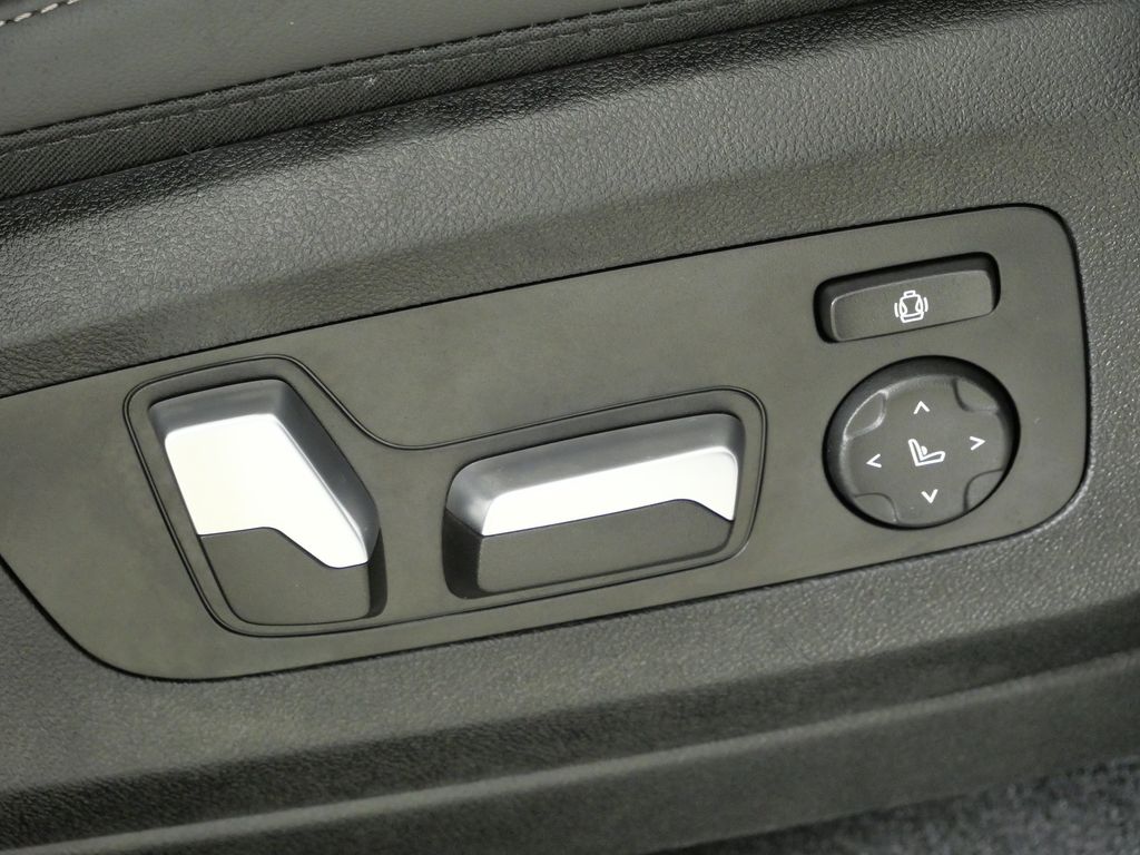 Thumbnail: 2024 BMW X5 - 27