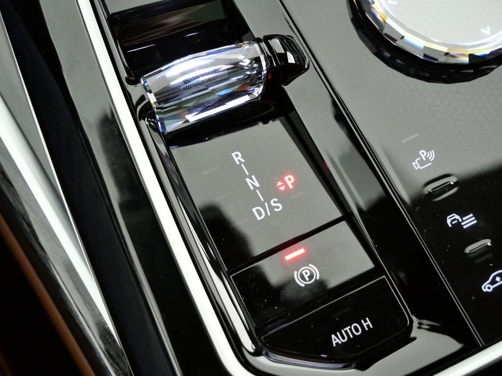 Thumbnail: 2026 BMW 7 Series - 47