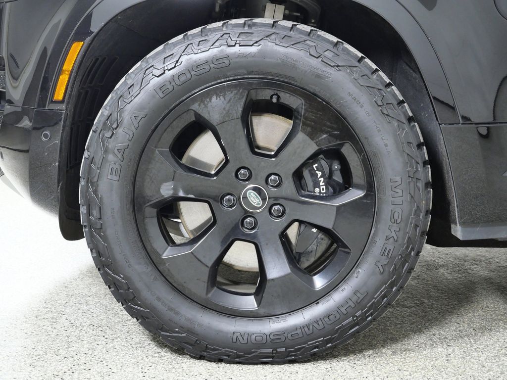 Thumbnail: 2024 Land Rover Defender - 18