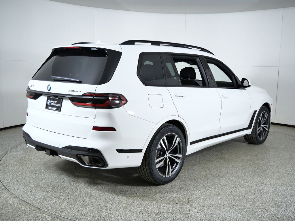 Thumbnail: 2026 BMW X7 - 9