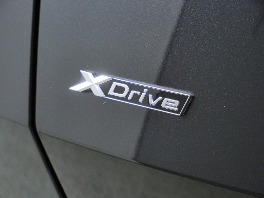 Thumbnail: 2026 BMW X3 - 13