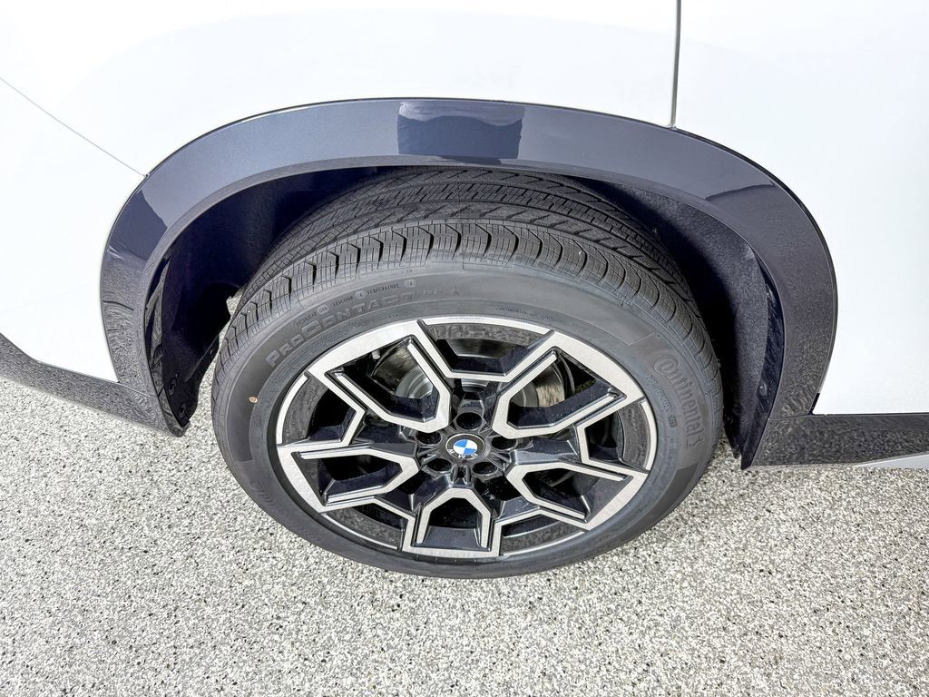 Thumbnail: 2025 BMW X1 - 20