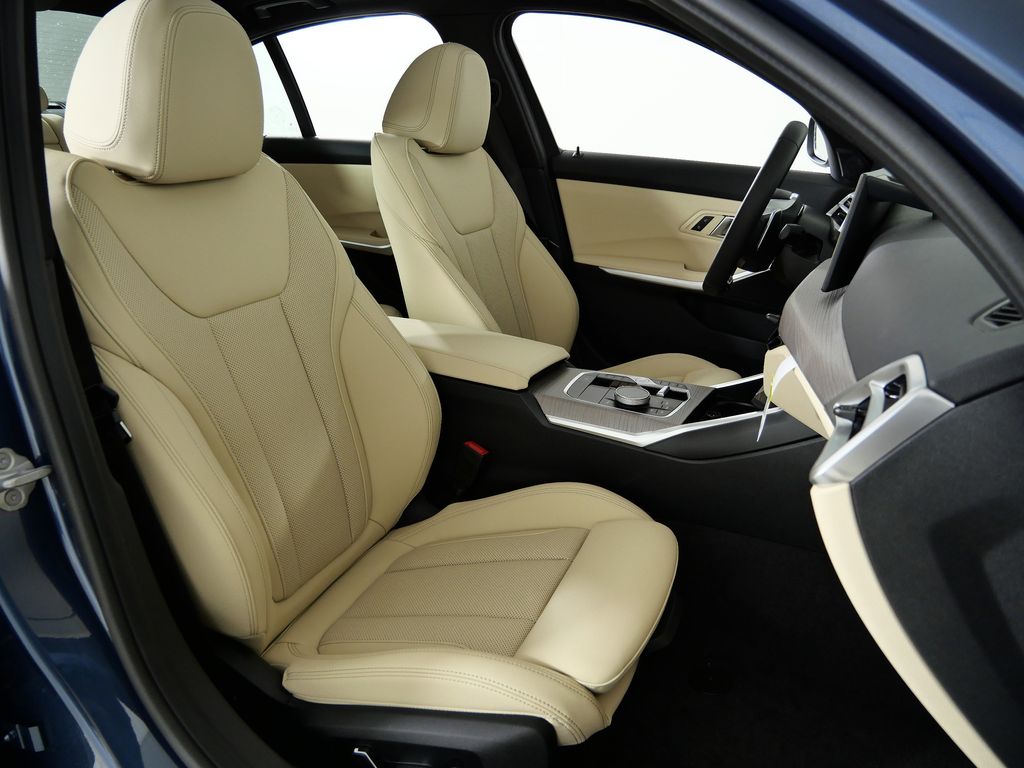 Thumbnail: 2026 BMW 3 Series - 21