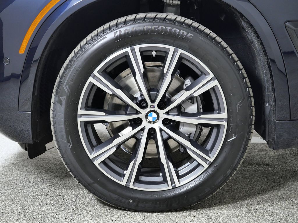 Thumbnail: 2026 BMW X5 - 17