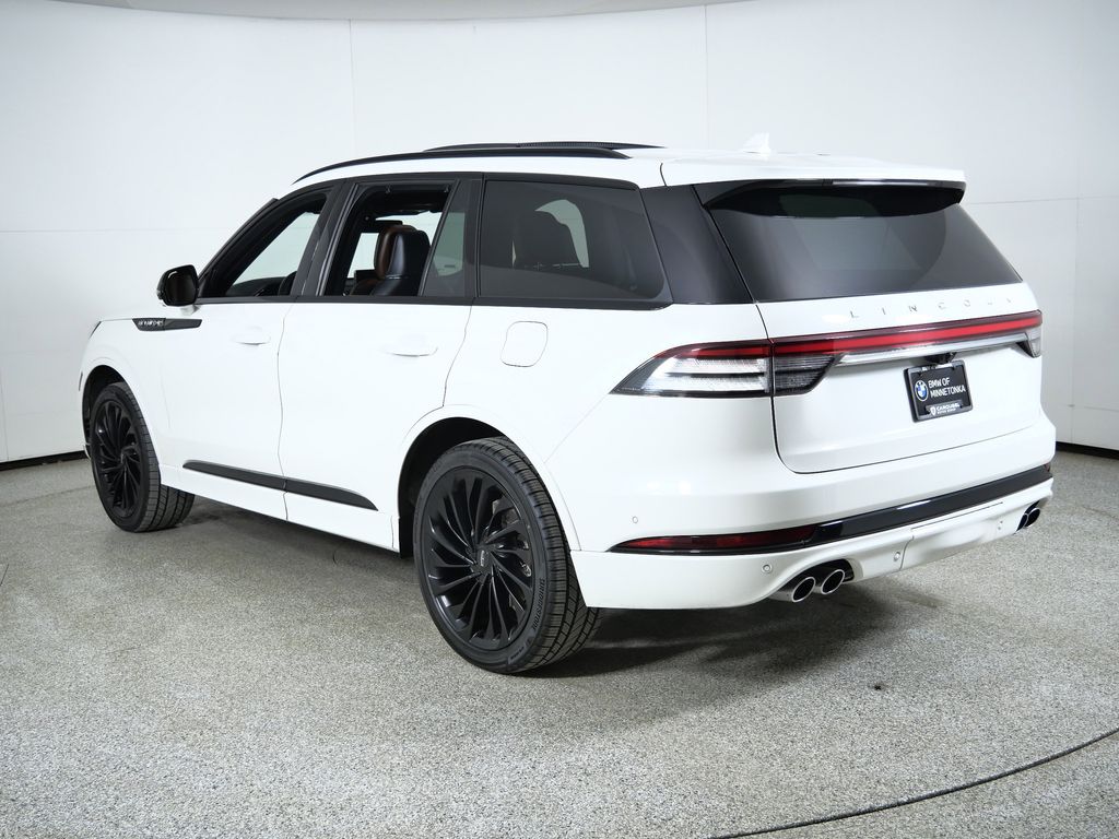 Thumbnail: 2023 Lincoln Aviator - 15