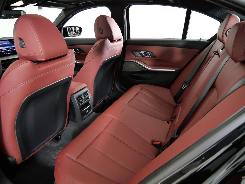 Thumbnail: 2026 BMW 3 Series - 30