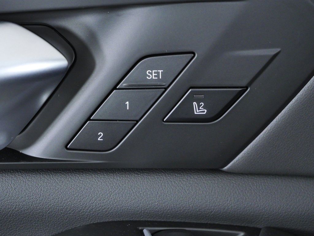 Thumbnail: 2026 BMW X5 - 36