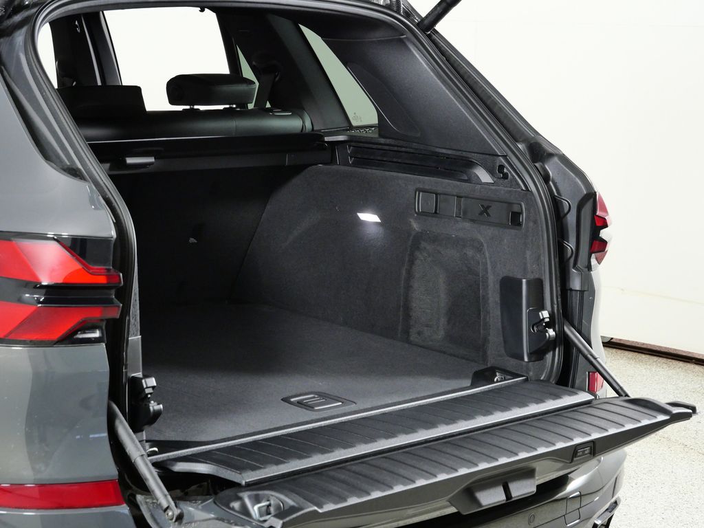 Thumbnail: 2026 BMW X5 - 27