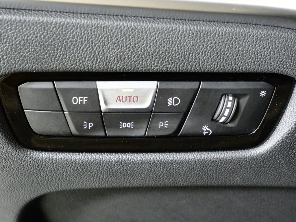 Thumbnail: 2026 BMW 3 Series - 40