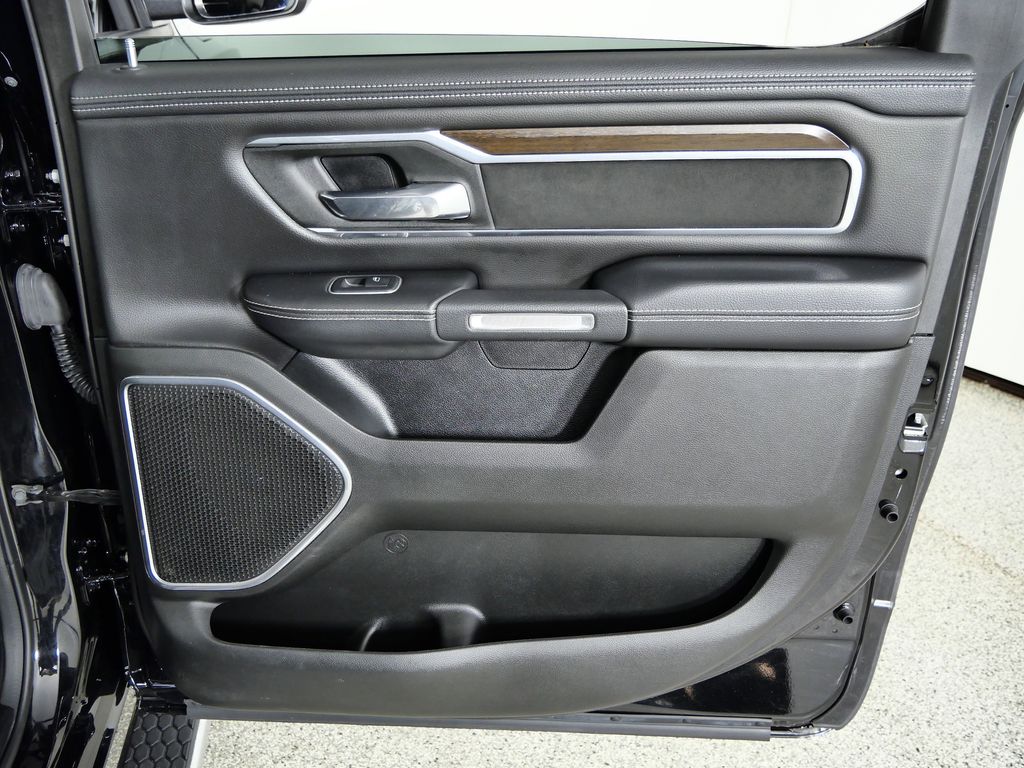 Thumbnail: 2022 RAM 1500 - 25