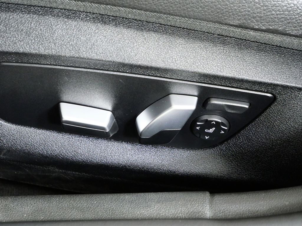 Thumbnail: 2018 BMW 5 Series - 39