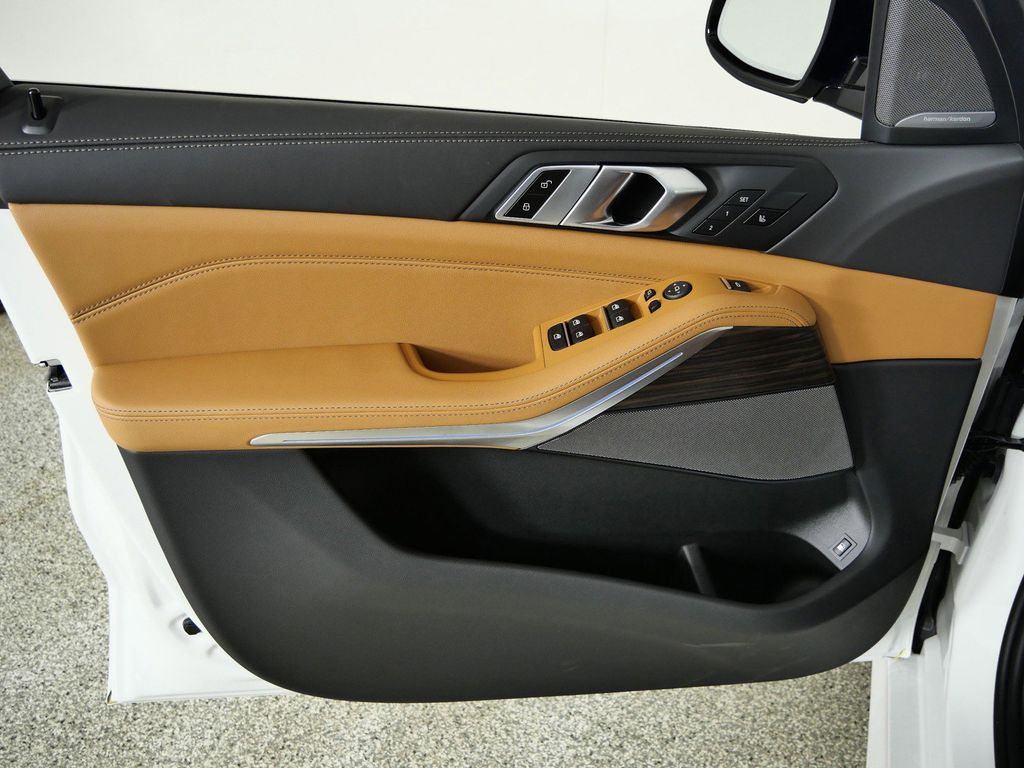 Thumbnail: 2026 BMW X5 - 34