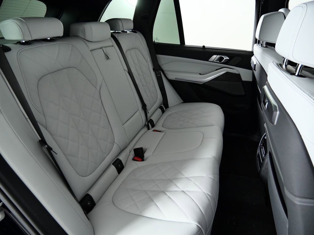 Thumbnail: 2026 BMW X5 - 29