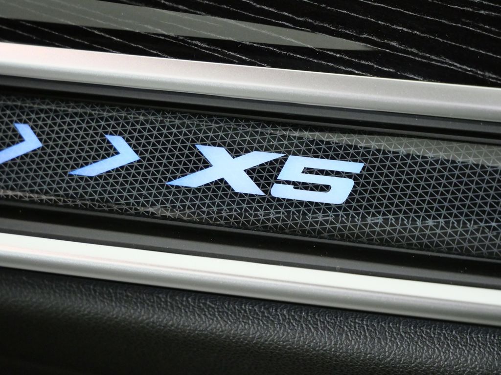 Thumbnail: 2026 BMW X5 - 24