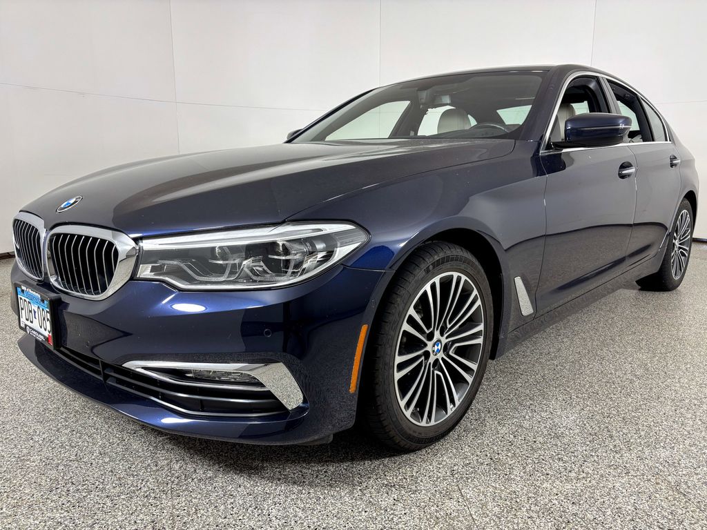 Thumbnail: 2017 BMW 5 Series - 5