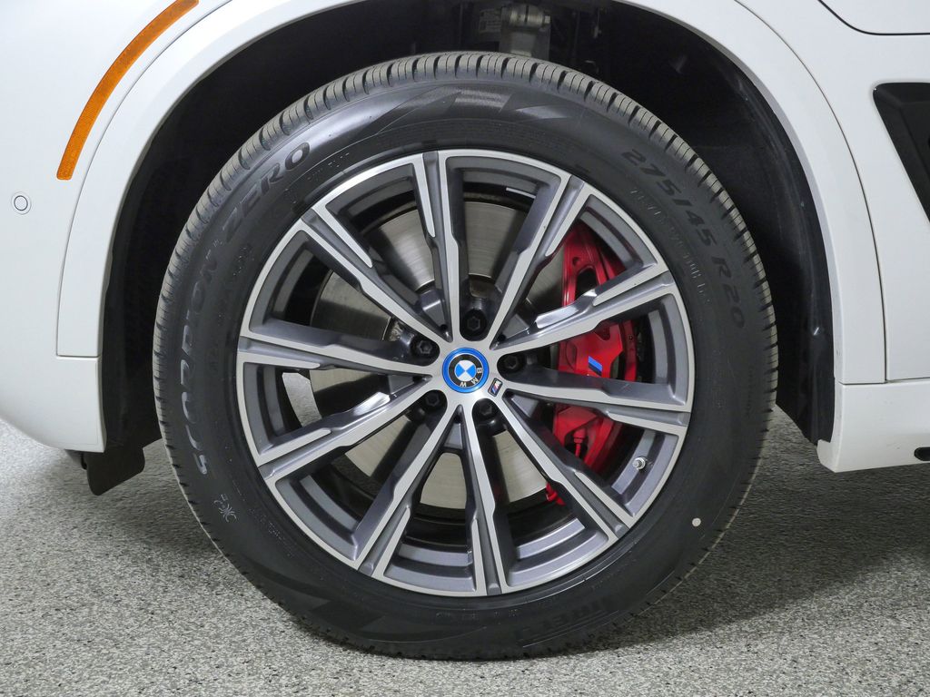 Thumbnail: 2025 BMW X5 - 21