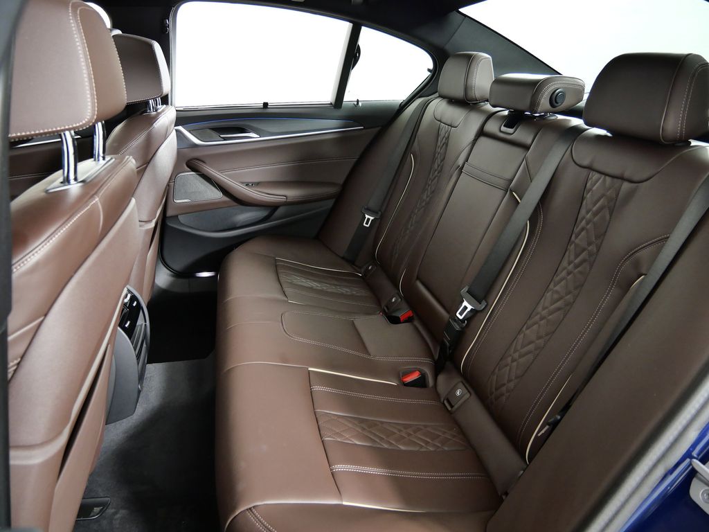 Thumbnail: 2023 BMW 5 Series - 36