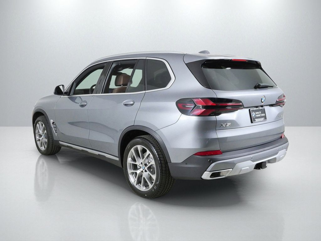 Thumbnail: 2026 BMW X5 - 14