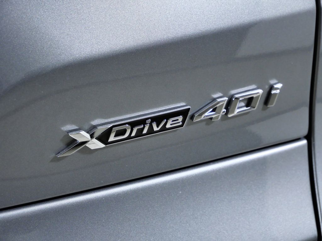 Thumbnail: 2026 BMW X5 - 12