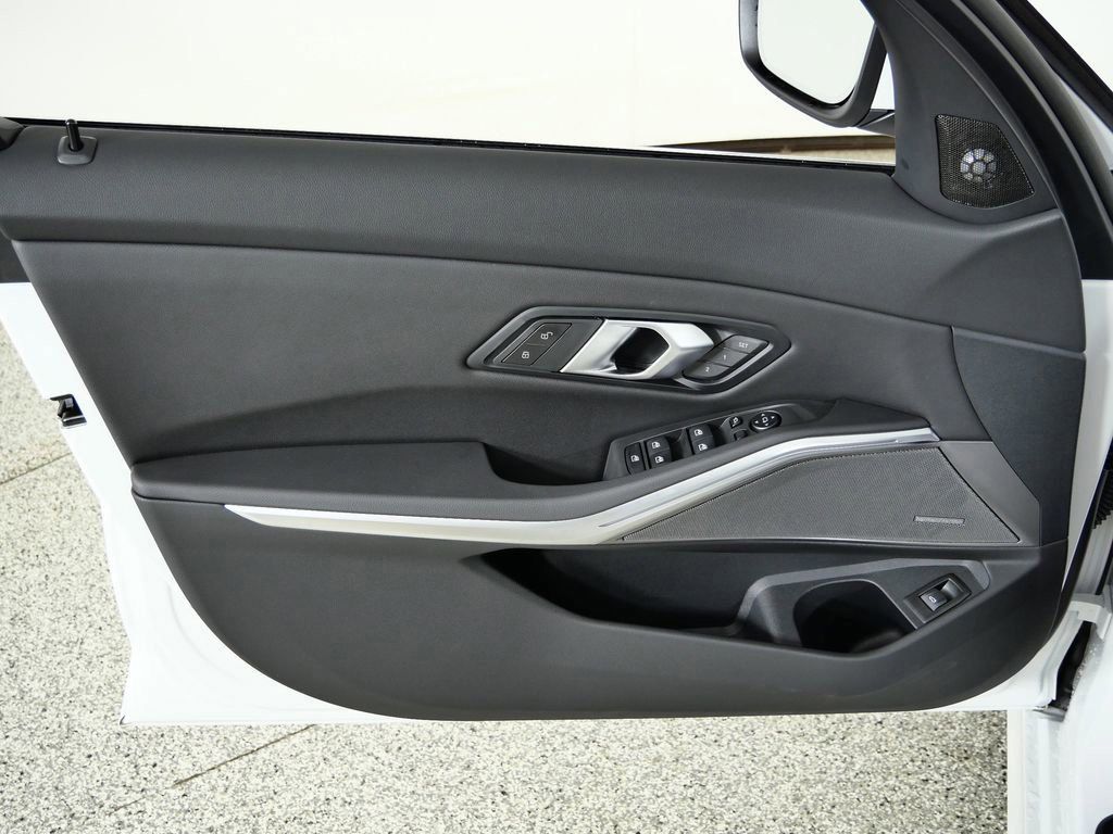 Thumbnail: 2026 BMW 3 Series - 33