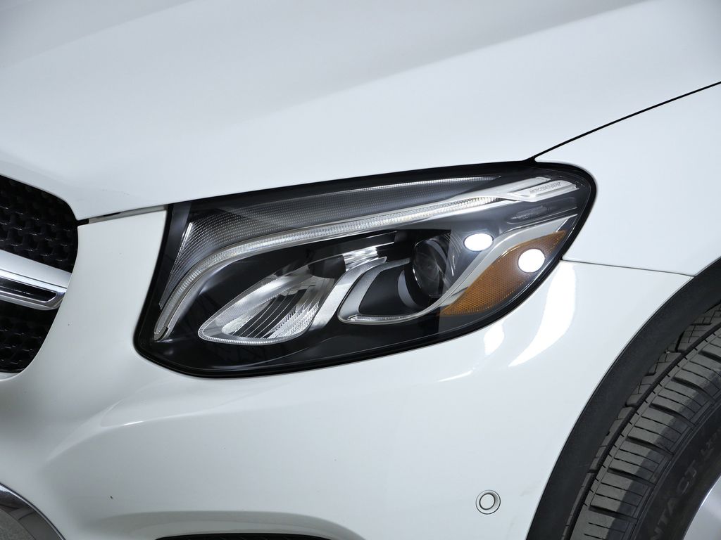 Thumbnail: 2019 Mercedes-Benz GLC - 4