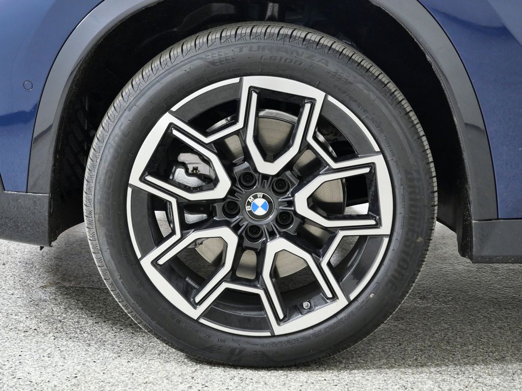 Thumbnail: 2026 BMW X1 - 17